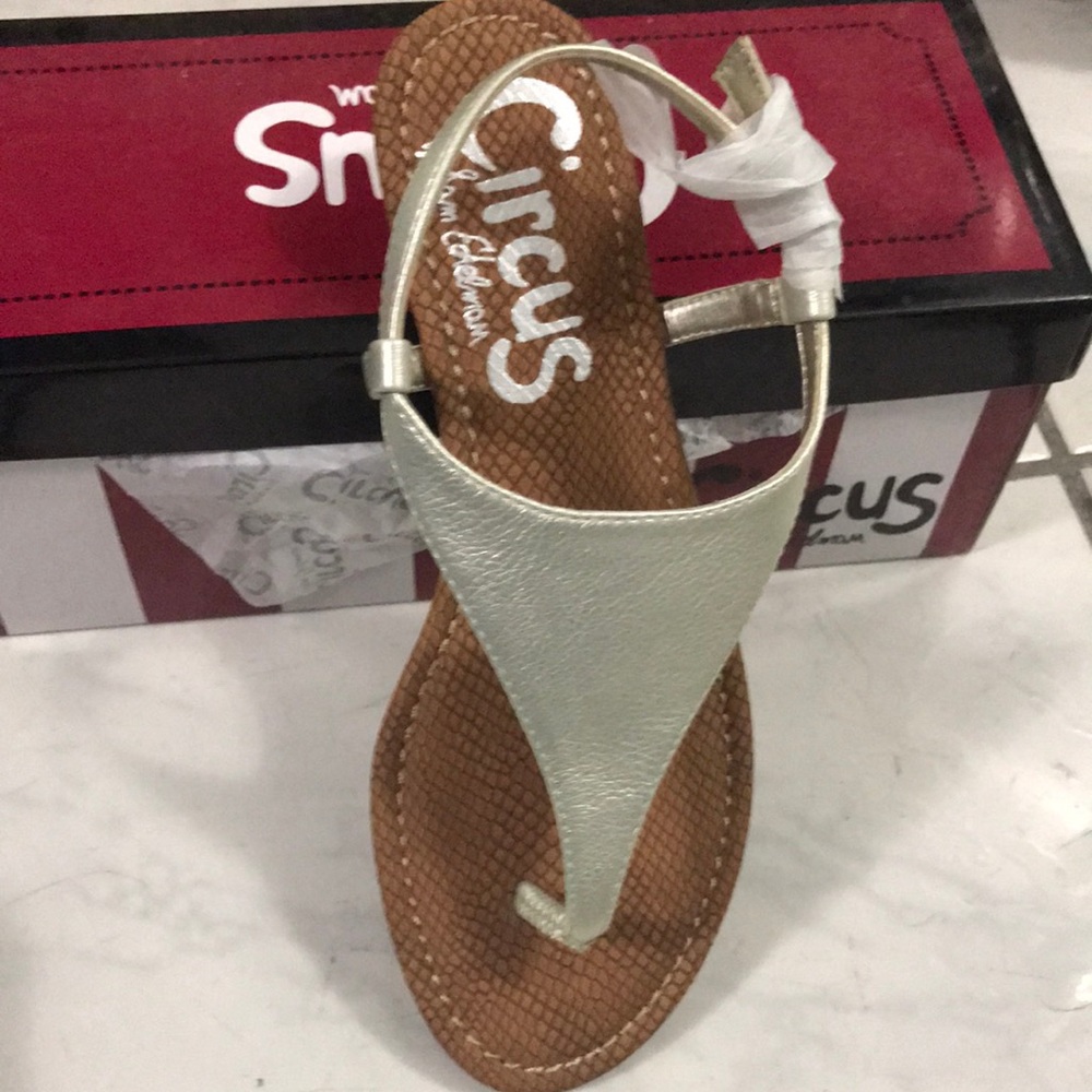 Circus by Sam Edelman LT Gold flat sandals